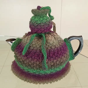 teapot cosy image - Raspberry curl